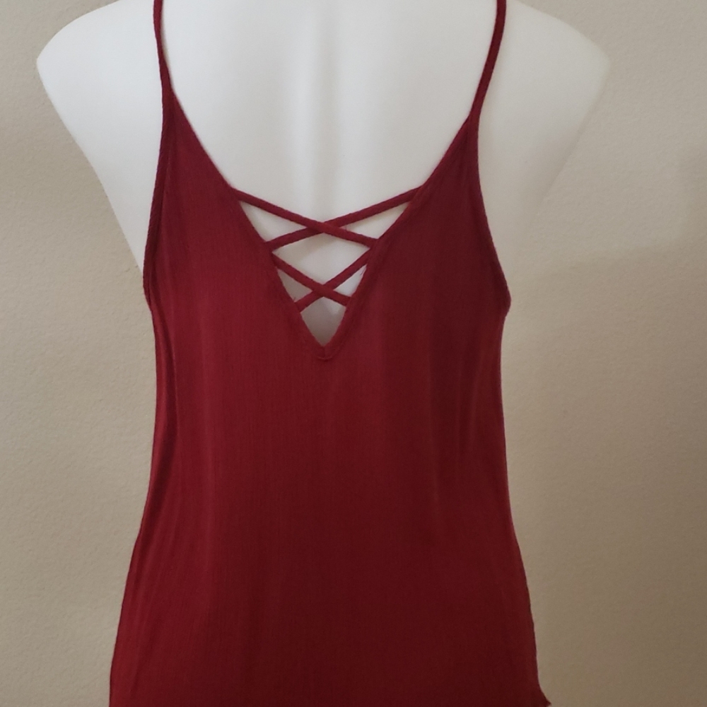 Cute maroon top - Picture 4 of 4